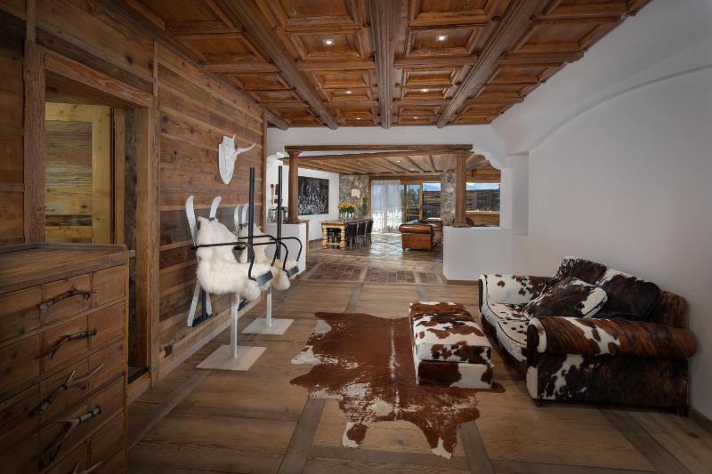 Luxury Suite (6 Adults) image 4