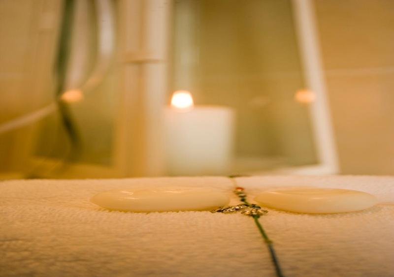 Honeymoon Suite image 3