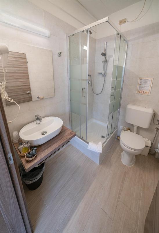 Triple Room image 2