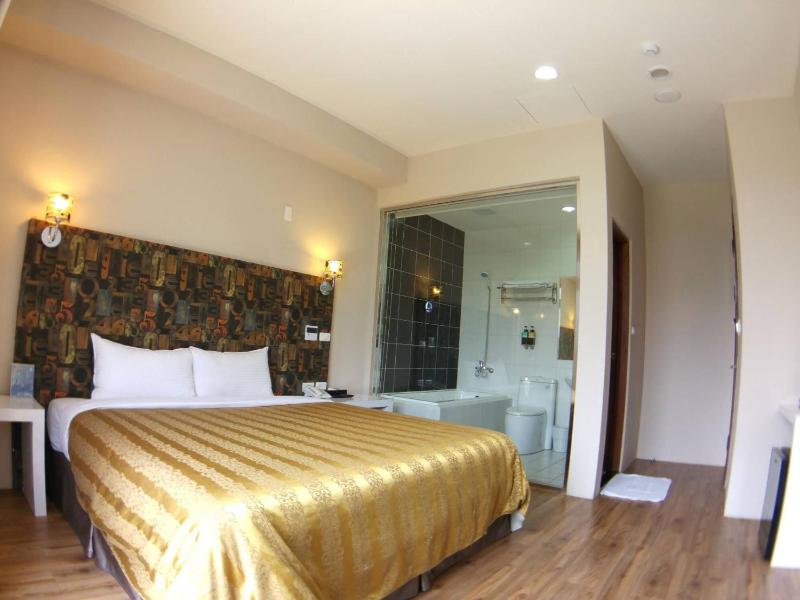 Double Room with Mountain View image 2