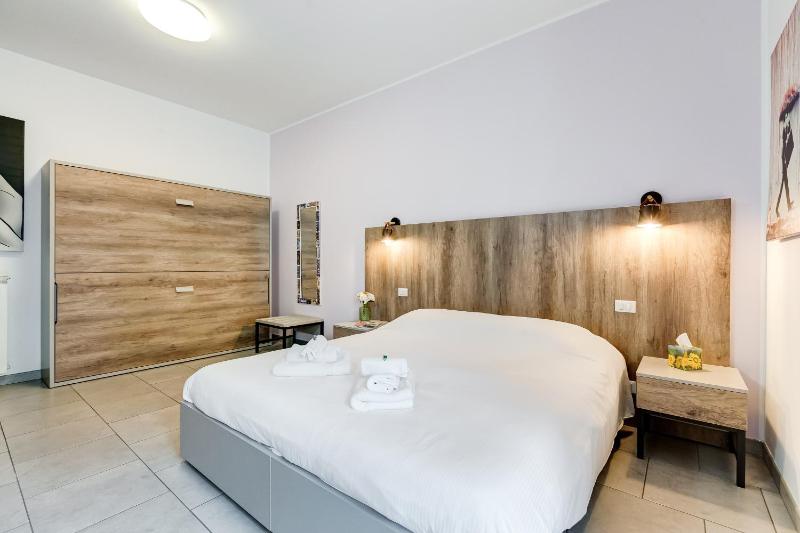 Family Room with Private Bathroom image 3