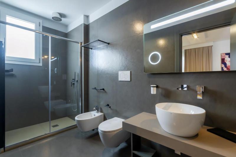 Business Double Room with Gym Access image 3