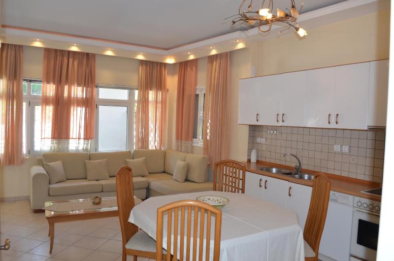 Annas Apartment - image 23