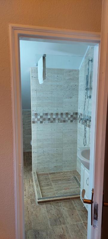 Quadruple Room with Private Bathroom image 2