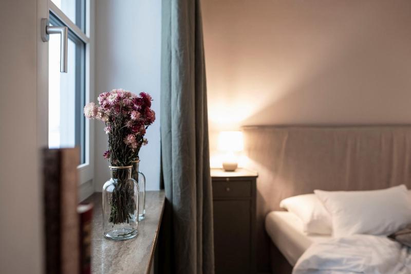 Studio Apartment image 4