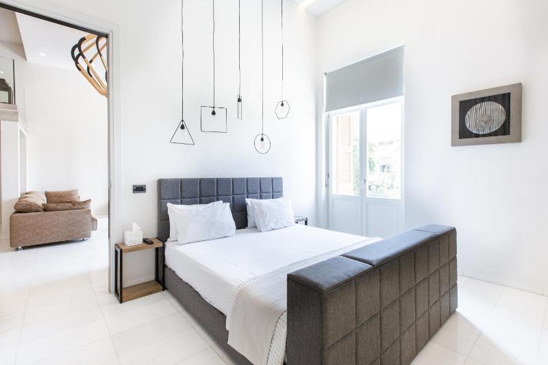 Superior Two Bedroom Suite with Steam Bath image 4