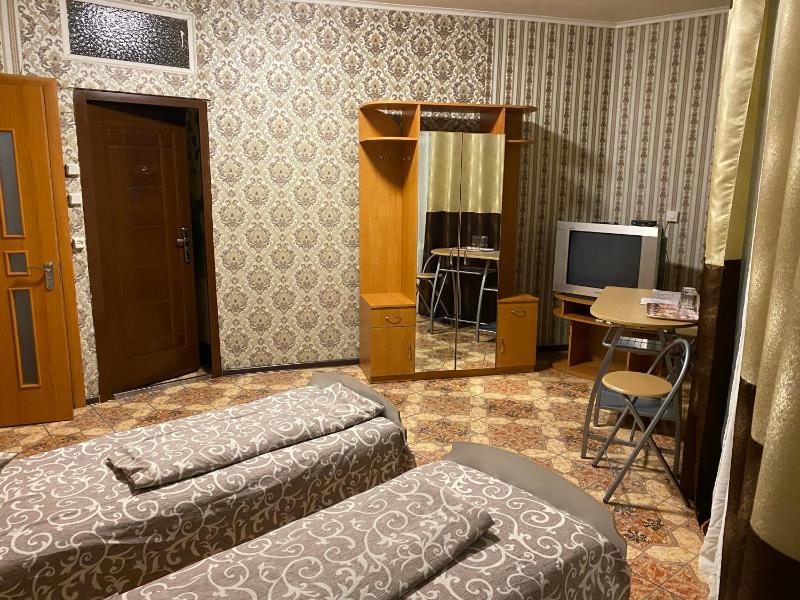 Twin Room image 1