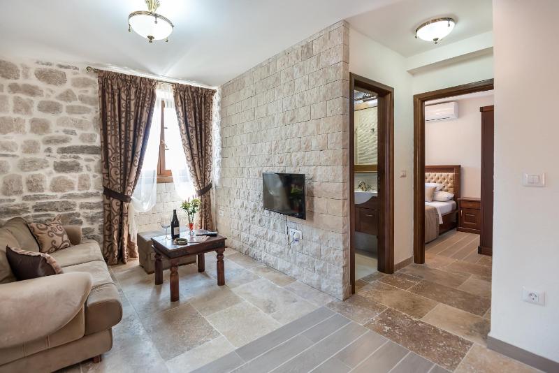 Premium Apartment with Sea View image 4