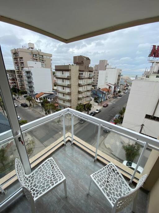 Apartamento con Aire Acondicionado & Cochera en Mar del Plata - image 13