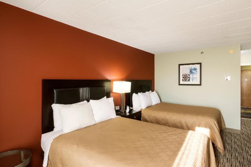 Double Room with Two Double Beds image 2