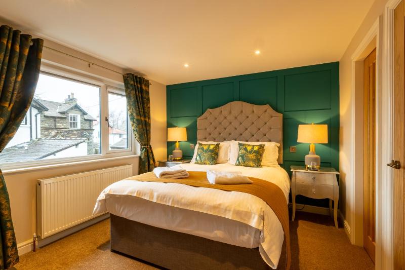 Deluxe Quadruple Room image 1