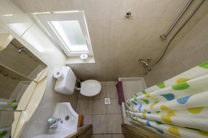 Apartment in Lopar with Terrace Air conditioning Wi-Fi Dishwasher (4612-4) - image 14