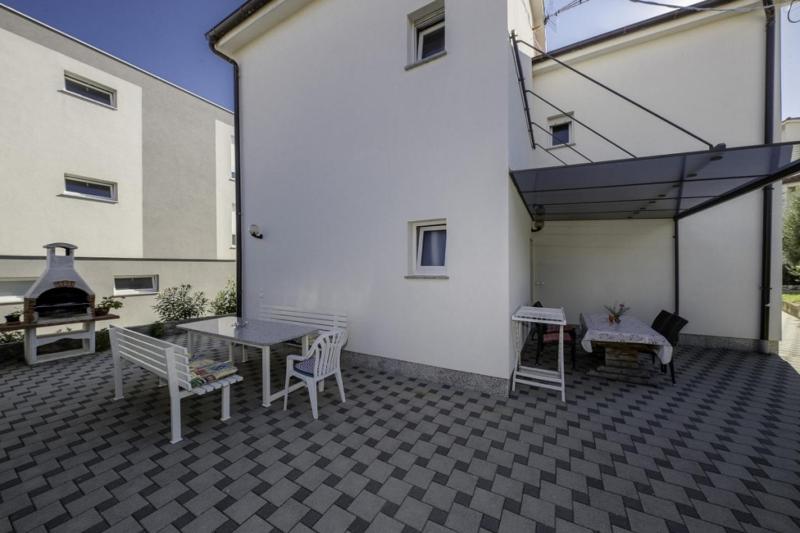 Apartment in Lopar with Terrace Air conditioning Wi-Fi Dishwasher (4612-2) - image 18