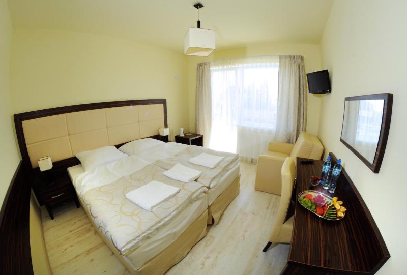 Double Room image 1
