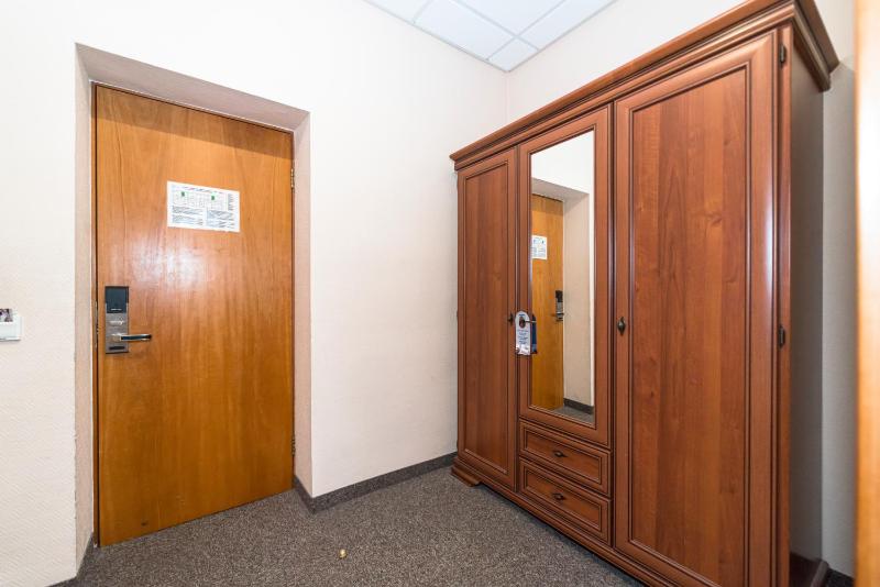 Superior Double or Twin Room image 4