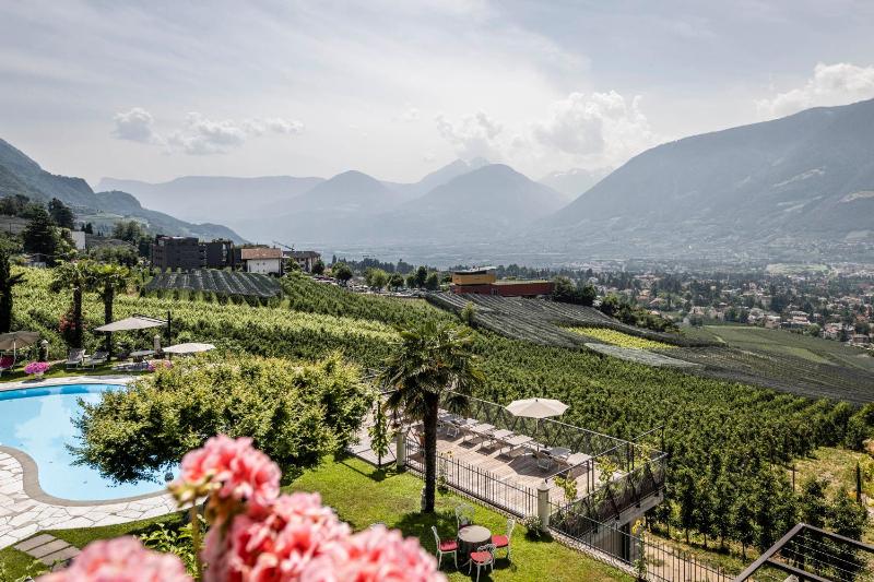 Double Room with Mountain View image 4