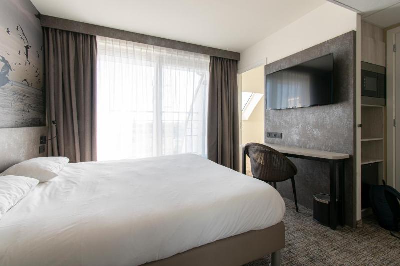 Family Room with Bunk Bed and Balcony image 4