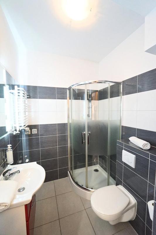 Studio Apartment image 3