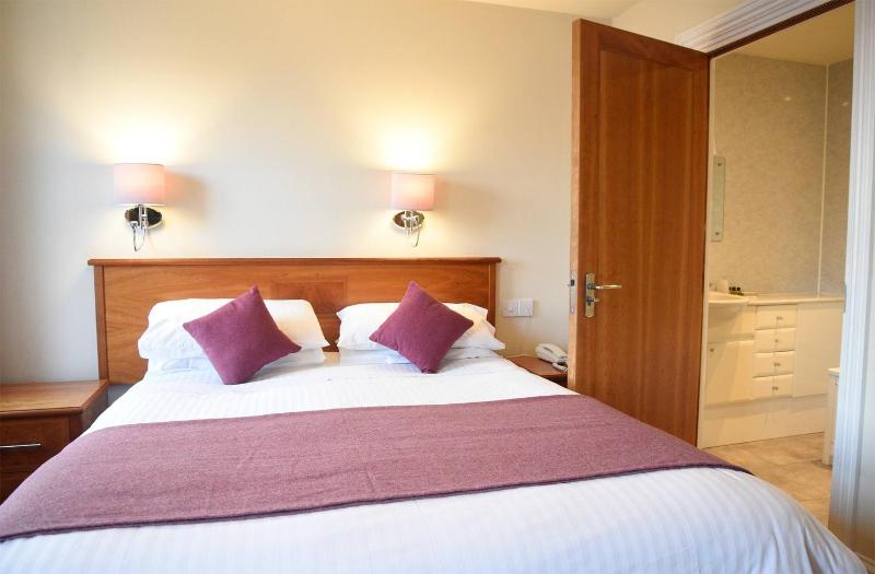 Superior Double Room with Sea View image 2