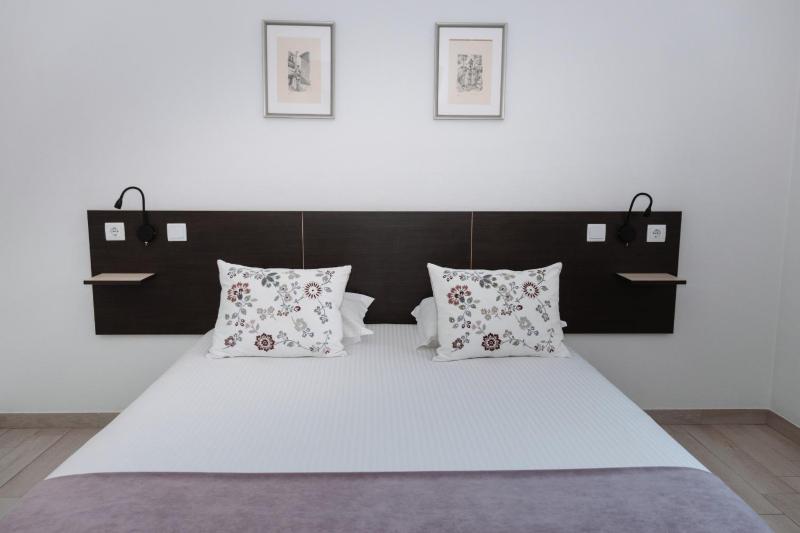 Double Room with Private Bathroom image 3