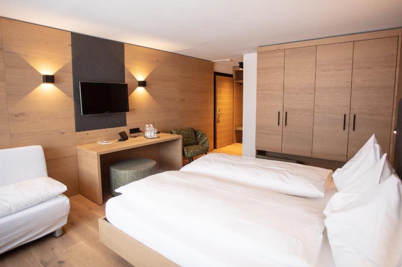 Superior Double Room image 1
