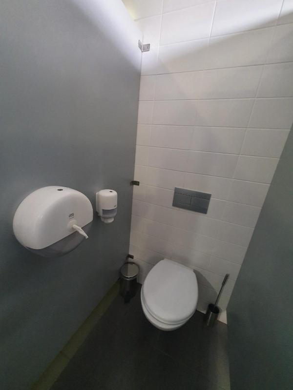 Female Quadruple Room with Shared Bathroom image 1