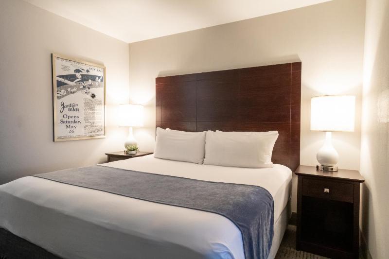 Oxford Suites Portland - Jantzen Beach - image 10