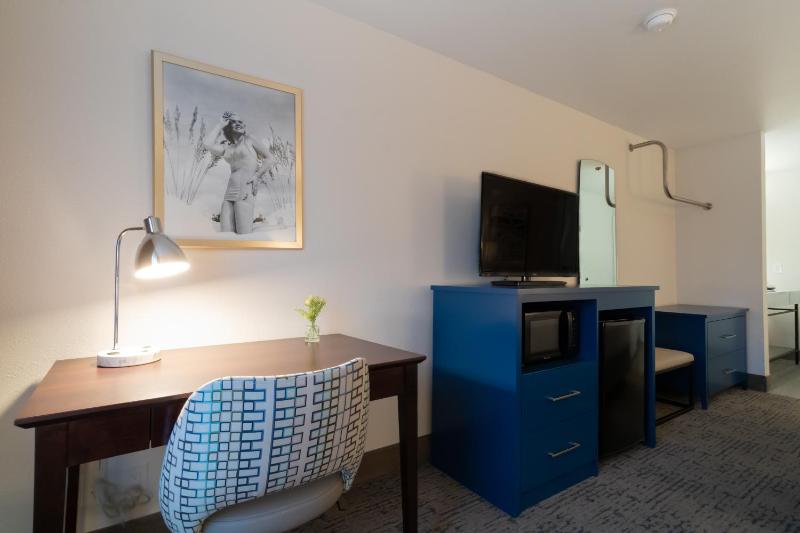Oxford Suites Portland - Jantzen Beach - image 24