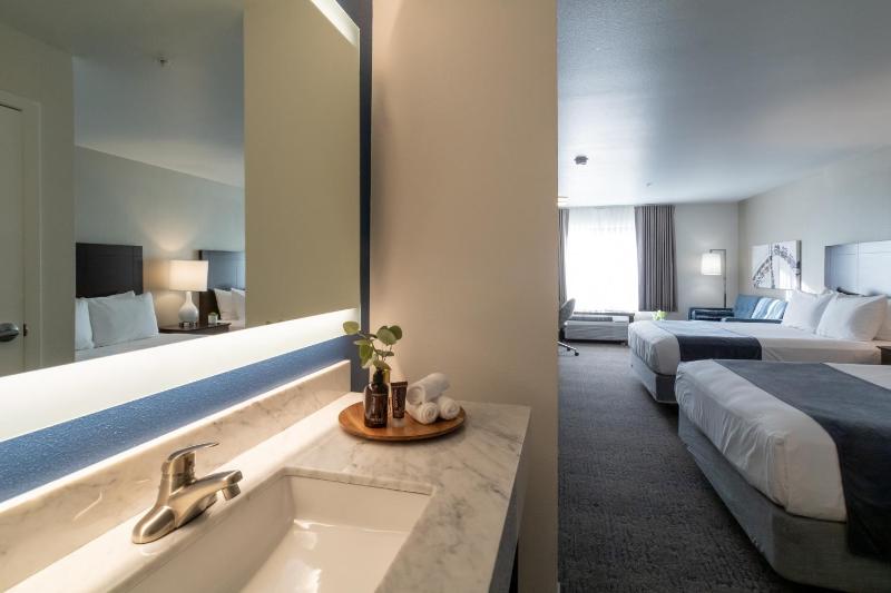 Oxford Suites Portland - Jantzen Beach - image 33