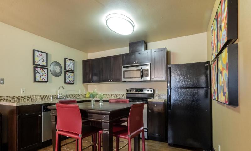 Oxford Suites Portland - Jantzen Beach - image 27