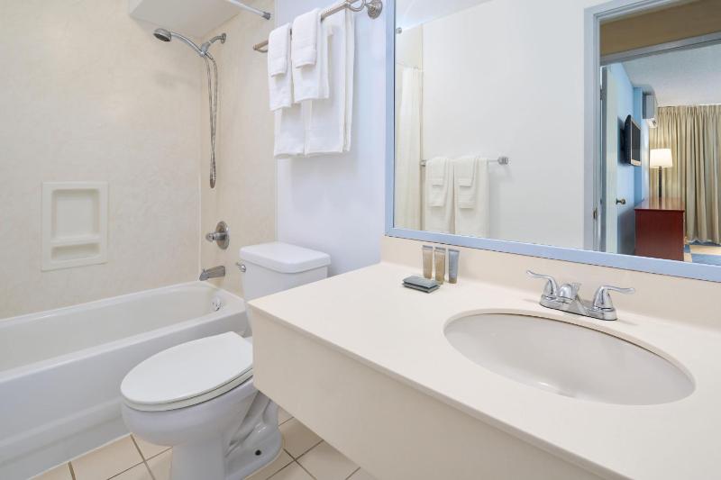 Two-Bedroom Suite image 3