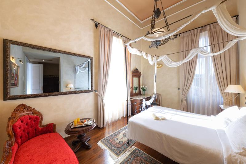 Superior Double Room image 1