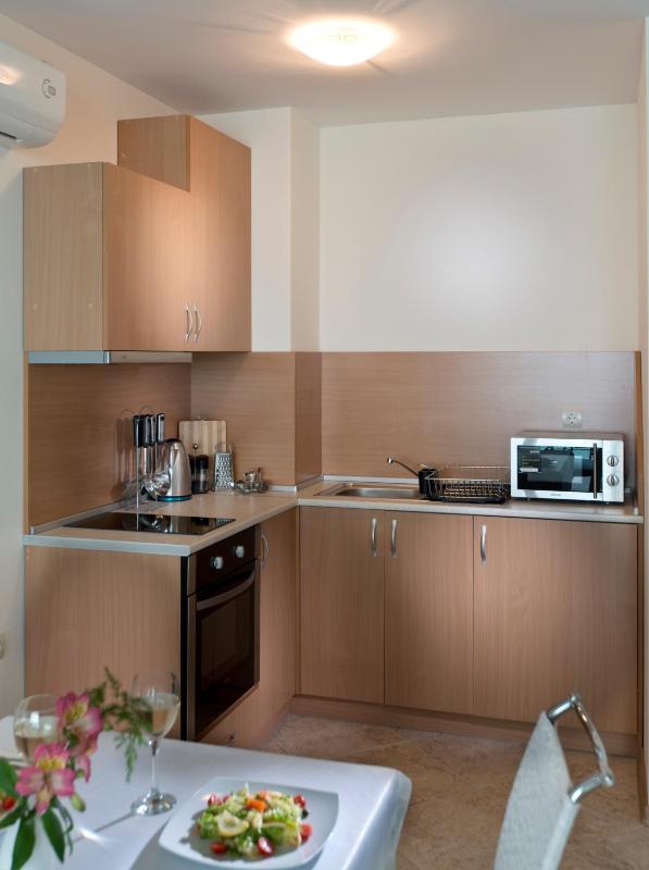 Studio with Terrace and Sea View - Ground Floor image 4