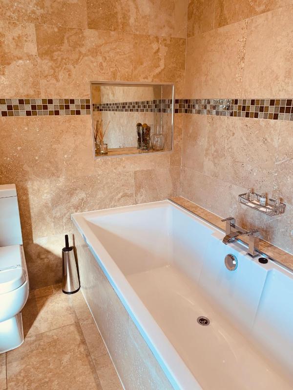 Double or Twin Room image 4