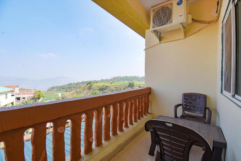 Shivneri Valley Escape Hotel - A Scenic Valley View Hotel in Mahabaleshwar - image 9