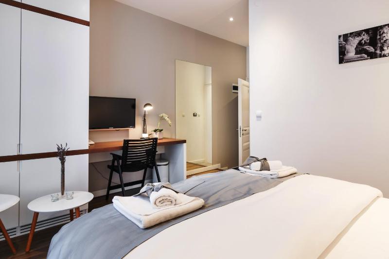 King Room image 1