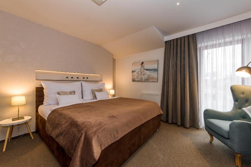 Standard Double Room with Air-Condition image 1