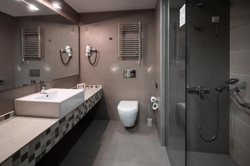 Standard King Room - Non-Smoking image 3