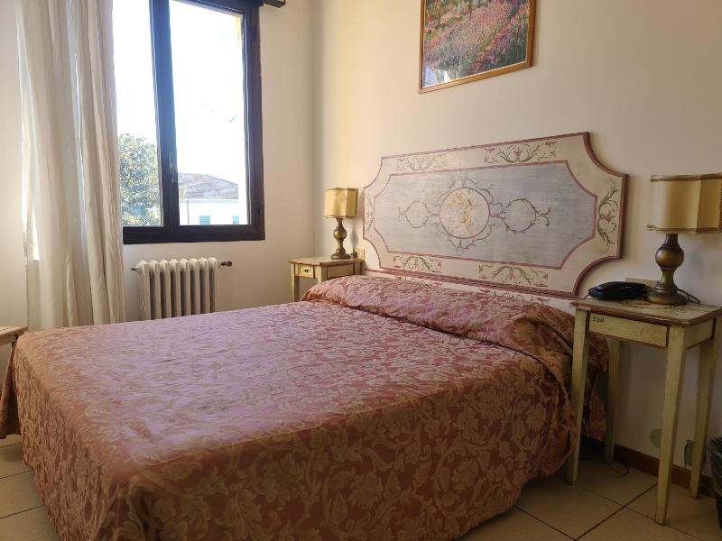 Single Room image 1