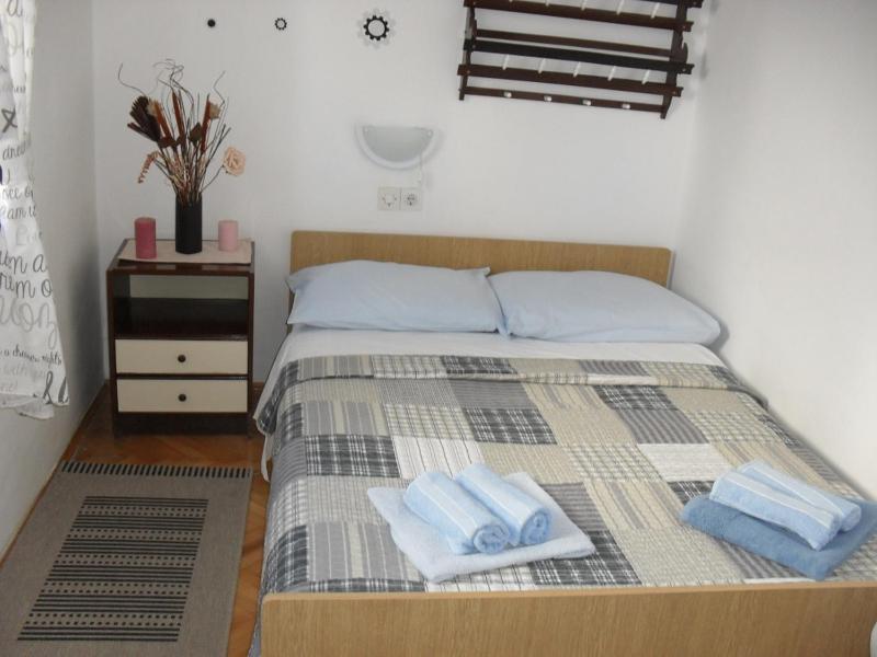 Apartment in Lopar with balcony air conditioning Wifi 87-4 - image 17