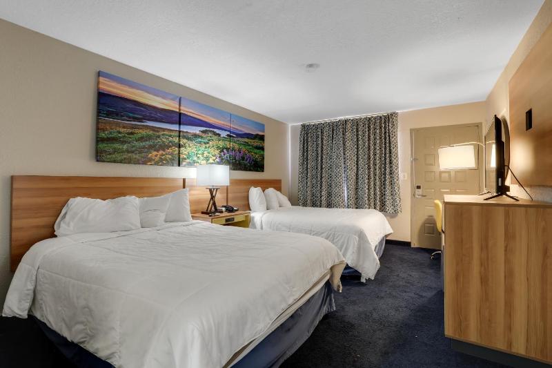 Room with 2 Queen Beds, Disability Access, Non-Smoking image 1