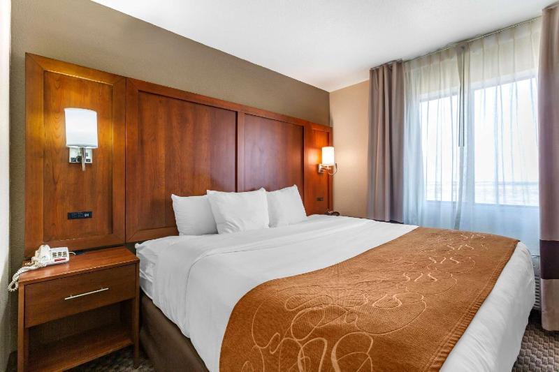 Standard King Suite - Non-Smoking image 3