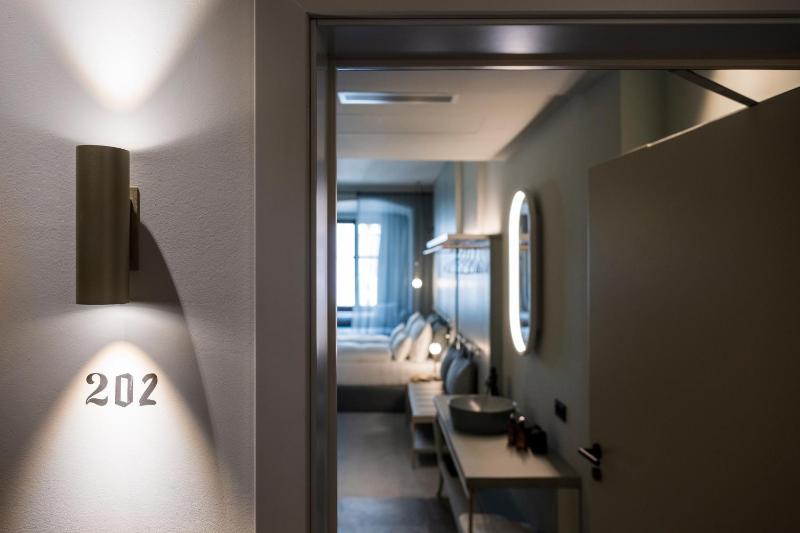 Altstadthotel Weisses Kreuz - image 12