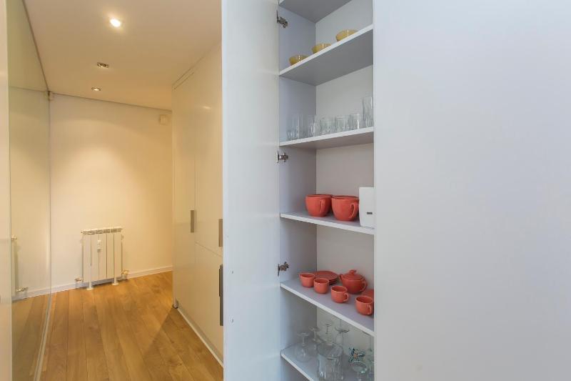 Modern Apartment in the City Center - image 5