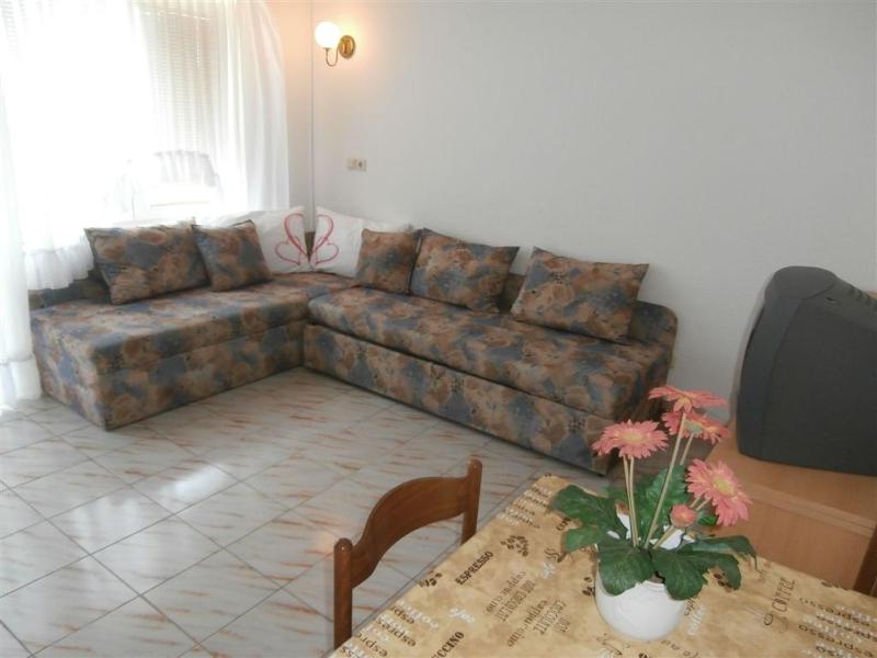 Apartment in Porec with balcony air conditioning WiFi 819-2 - image 4