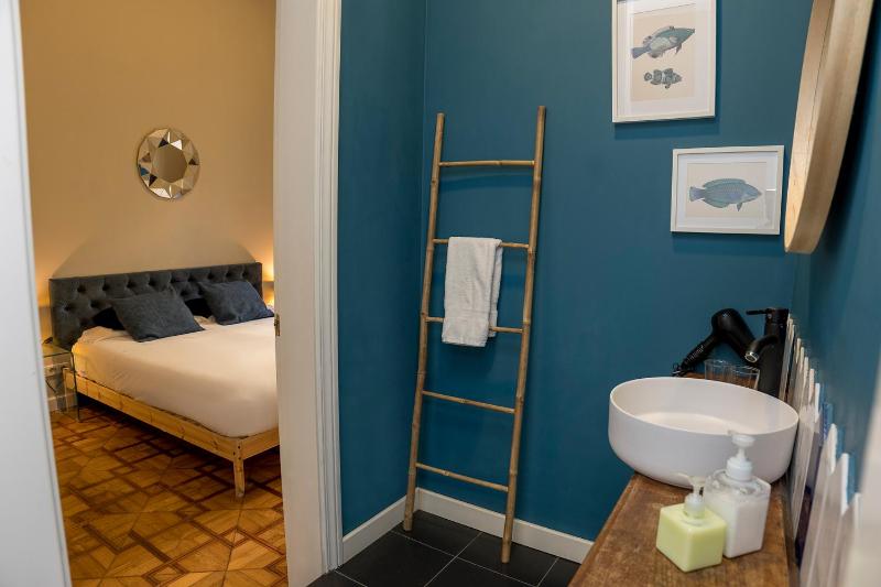 Standard Double Room with Private Bathroom image 4