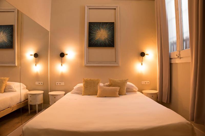 Cami Gallery Barcelona - image 13
