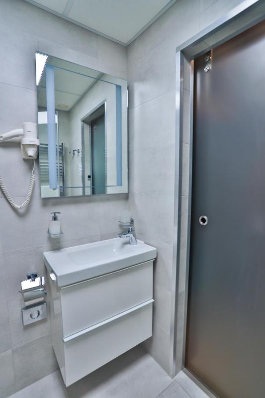 Deluxe Double Room image 4