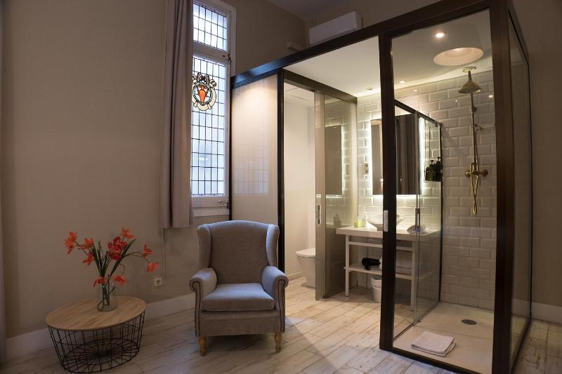 Cami Gallery Barcelona - image 11