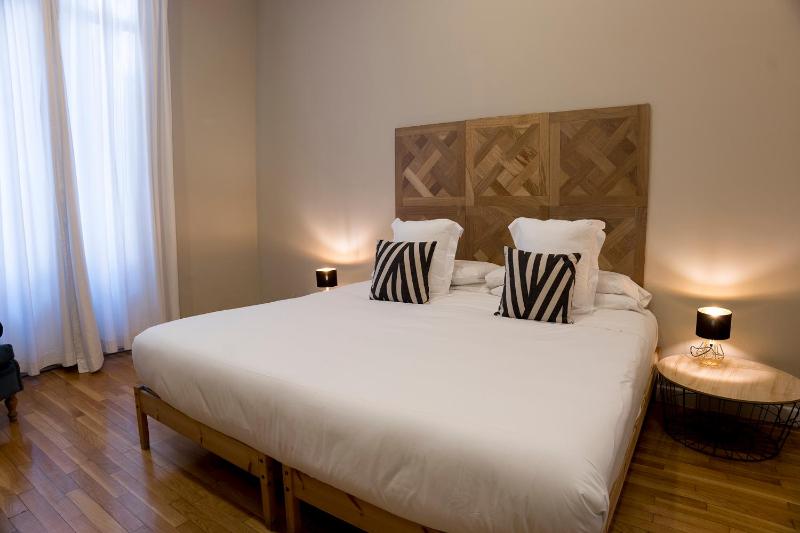 Cami Gallery Barcelona - image 16